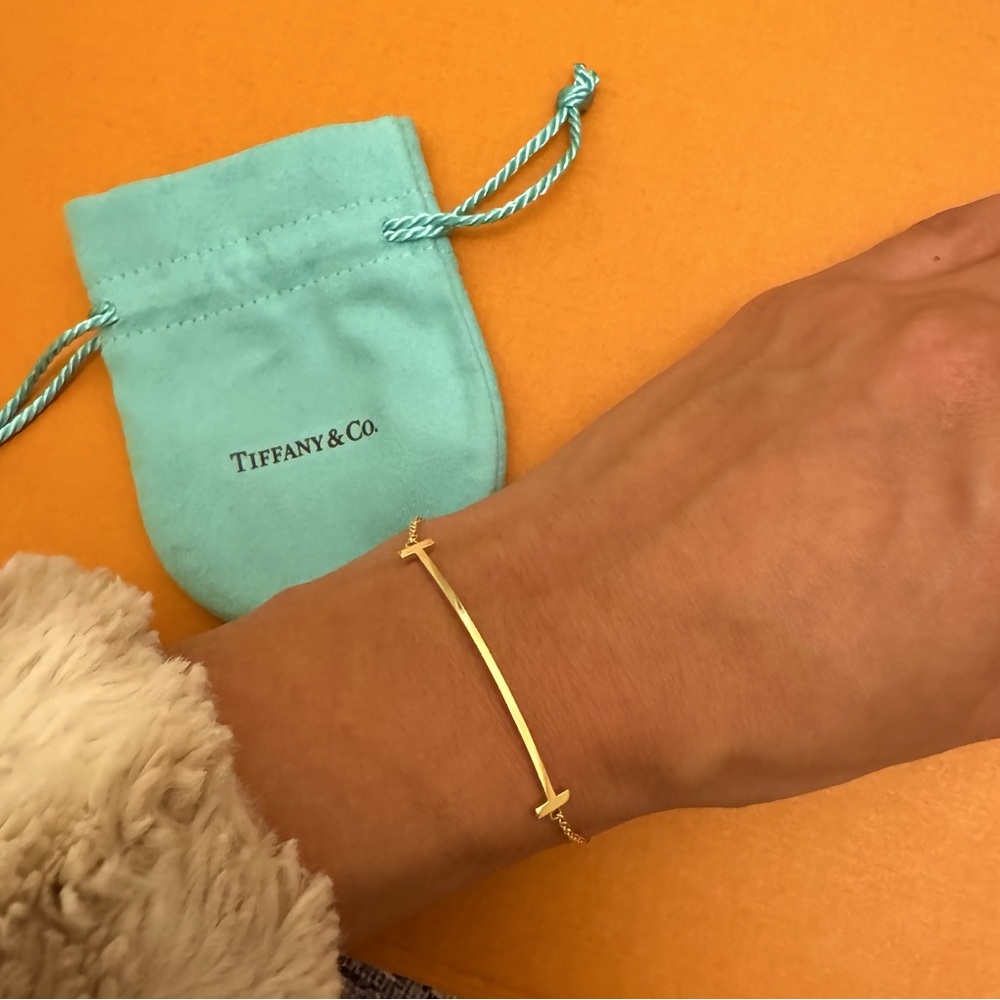 Tiffany Smile T 18K Gold Bracelet